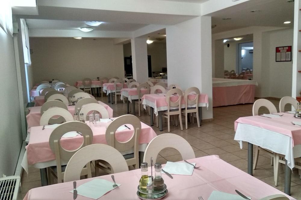 Porto Hotel